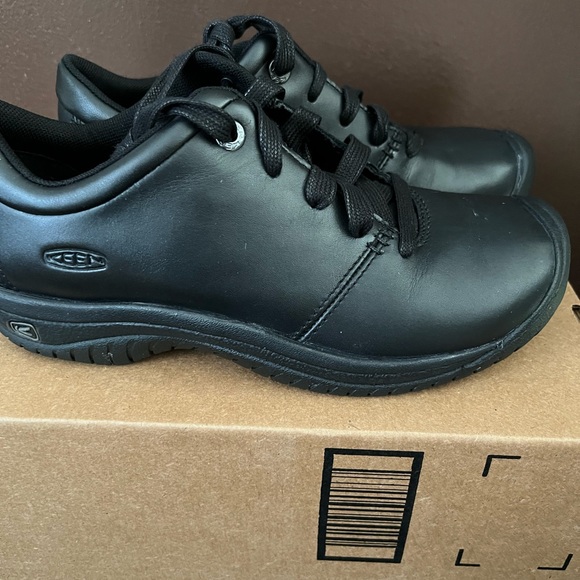 KEEN Utility Women's PTC Oxford Low Height Non Slip Chef Food Service Shoe - Picture 3 of 7